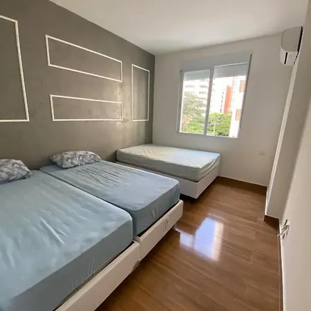 Apartamento Guarujá Pitangueiras 50 metros da Praia.-3